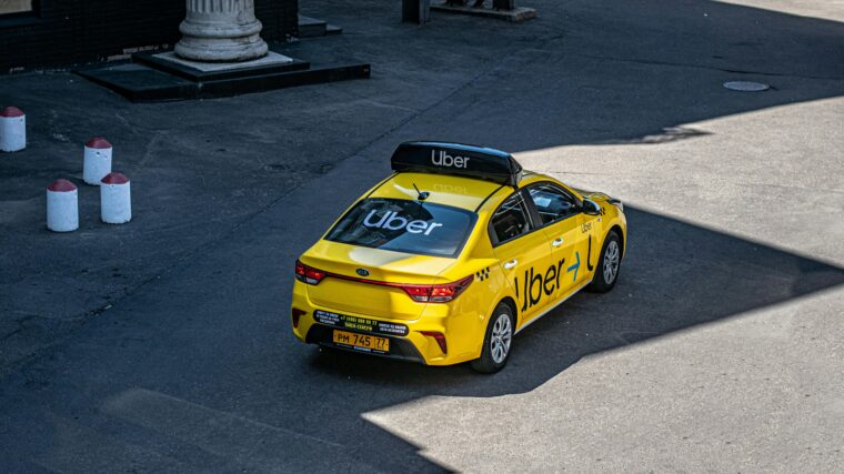 Ile można zarobić w Uber i Glovo - zarobki Uber i Glovo