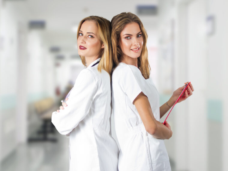 Ile zarabia pielęgniarka? Zarobki pielęgniarki w prywatnym i publicznym sektorze