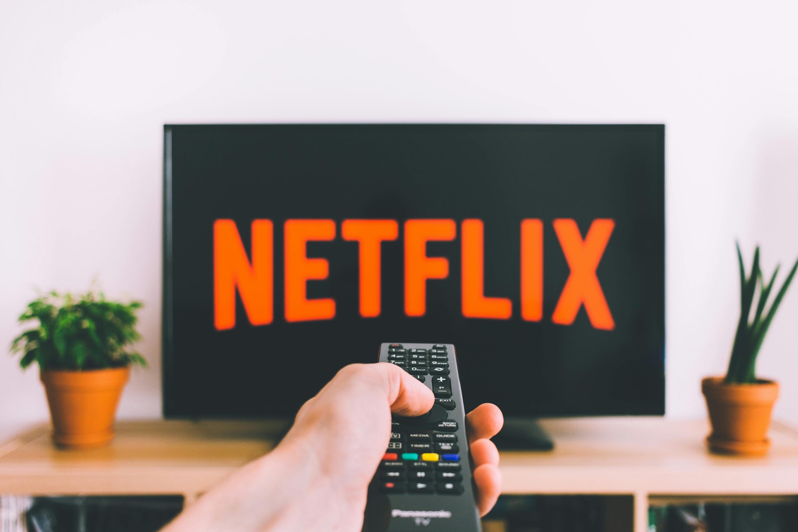 Czy subskrypcje pożerają Twój budżet? Ile kosztują subskrypcje Netflix, Spotify, HBO, Disney i innych subskrypcji