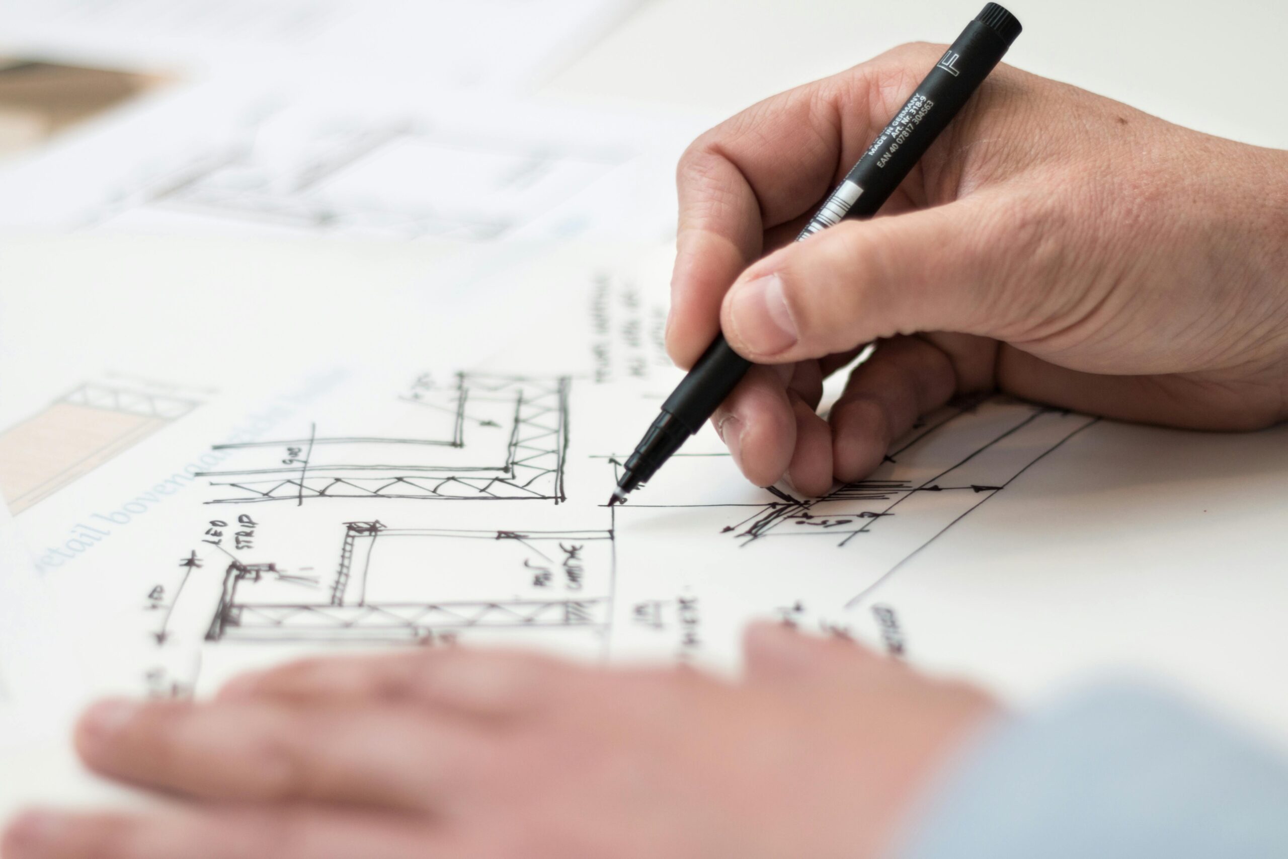 Ile zarabia architekt w Polsce, Niemczech i Szwajcarii w 2026 roku?